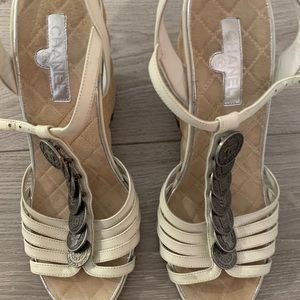 Unique channel wedge shoes